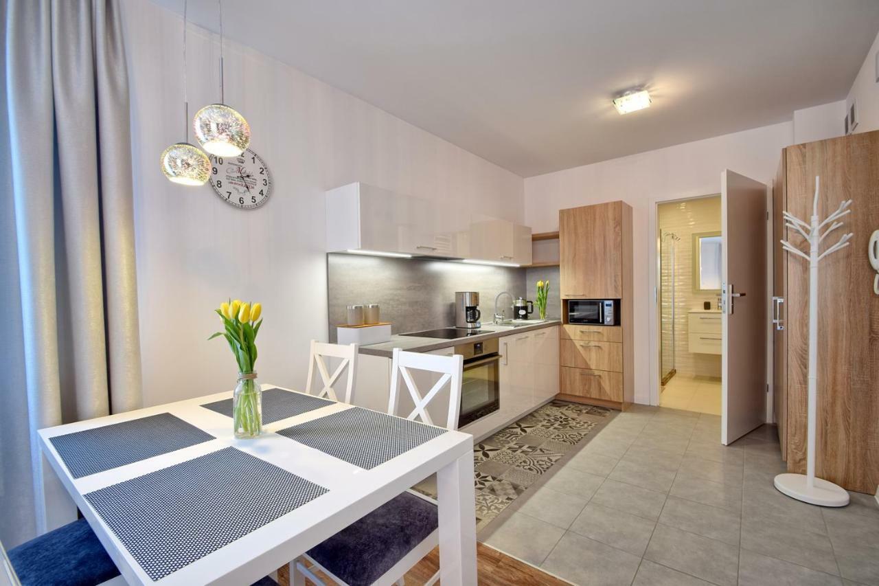Апартаменты Blizej Morza 16 Premium Колобжег Экстерьер фото